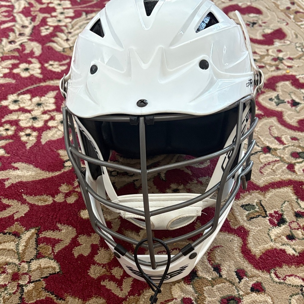 Cascade lacrosse helmet, adult small